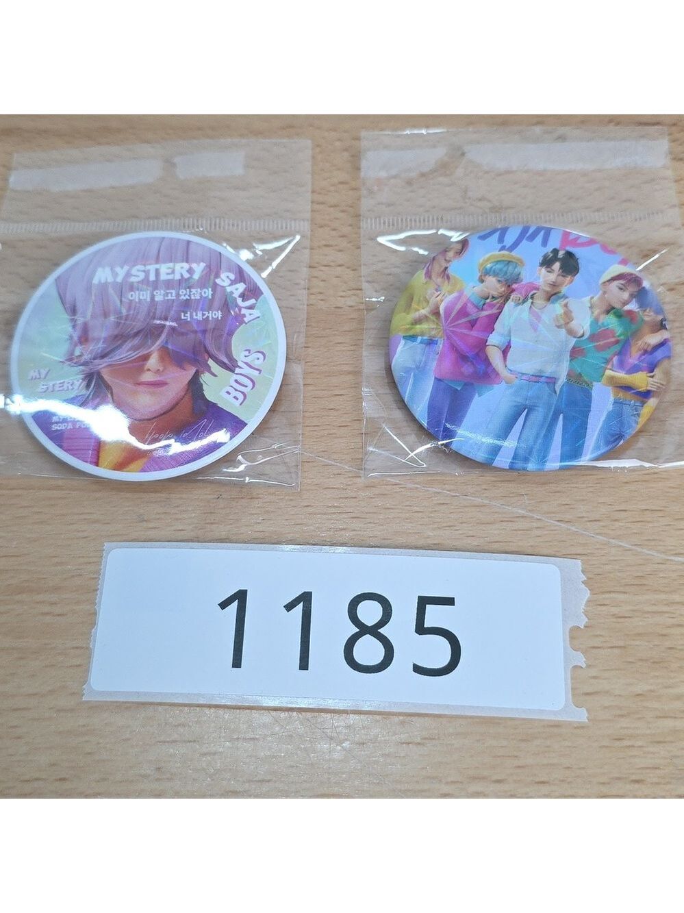 Saja Colorful K-Pop Round Pin Set — Purple & Multicolor 2 - Picture 2 of 6